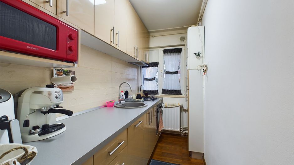 Apartament cu 4 camere în zona Şagului - Poză 13