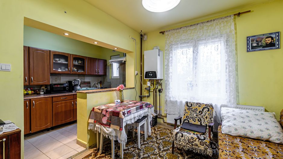 Casă tip duplex cu 2 apartamente în Poltura - Poză 2