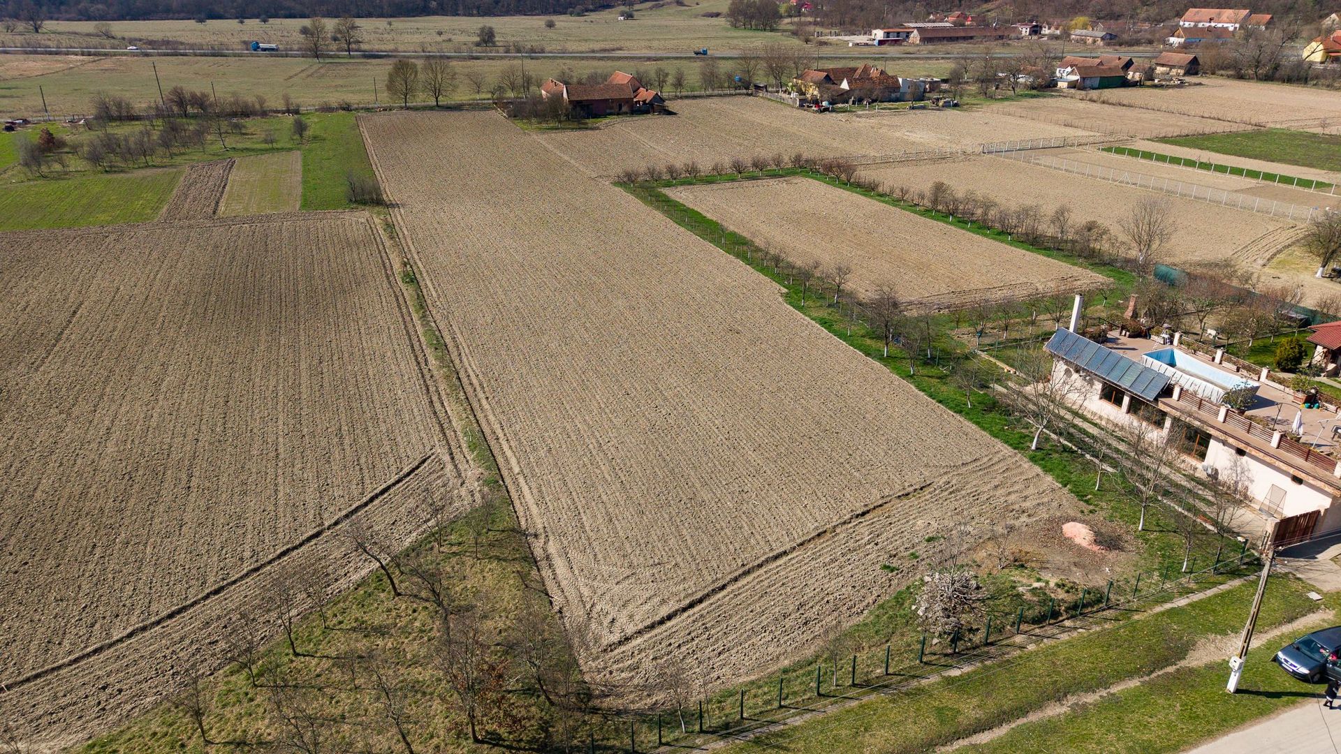 Loc de casă în Odvoș - Conop 3000mp - Poză 2