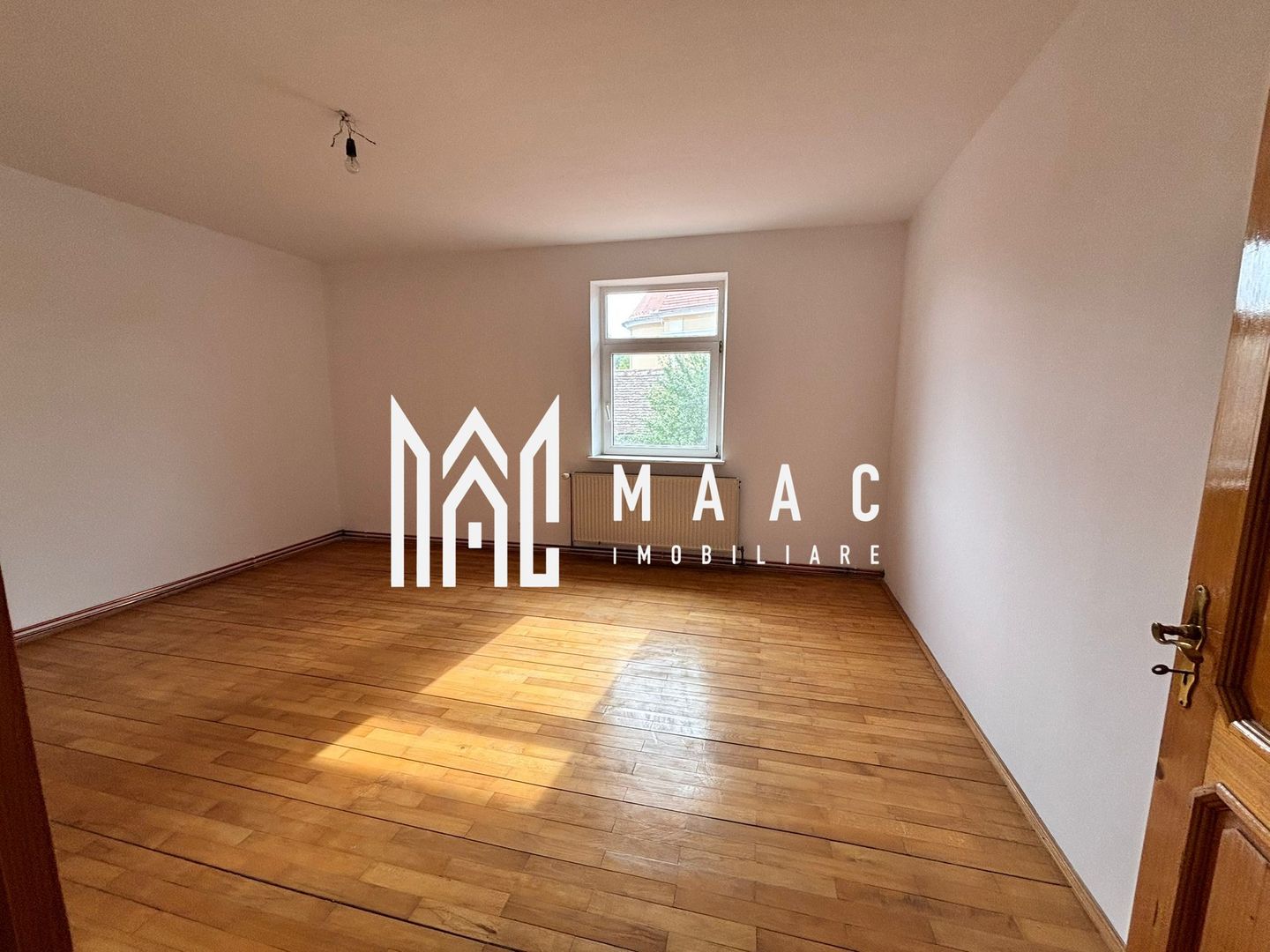 Casa Individuala | 12 Camere | 480MP | Teren380 MP | Central - Poză 1