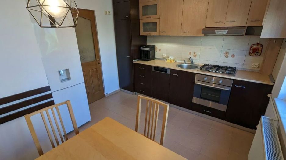 AP. 2 CAMERE RAHOVA,BUCATARIE INCHISA , LOC PARCARE,MOBILAT MODERN - Poză 4