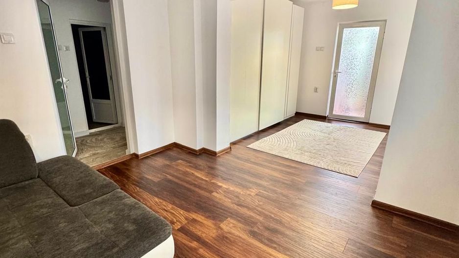 Casă de închiriat – Str. Trandafirilor - Poză 2