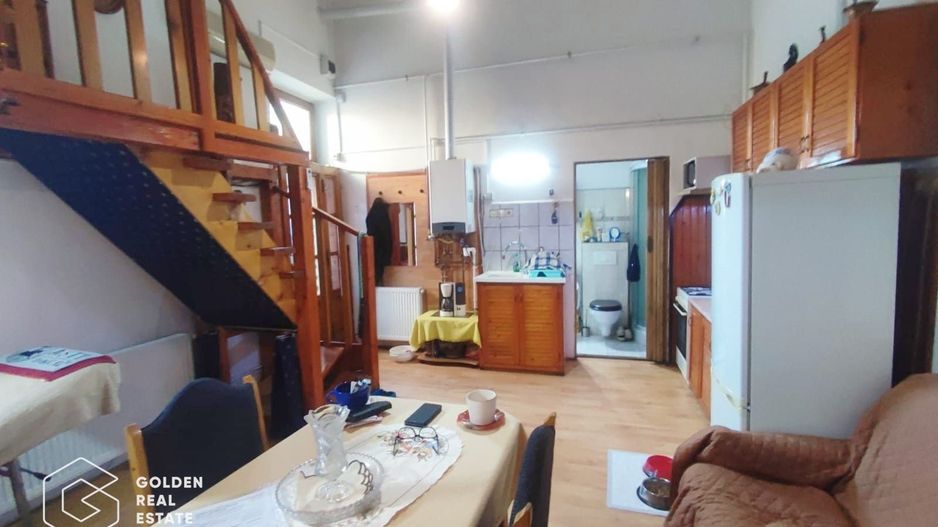 Apartament la etajul 1, vedere spre pietonala, str. Metianu - Poză 1