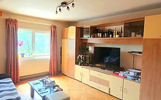 Apartament cu patru camere, zona Tractorul 90 mp - Poză 1