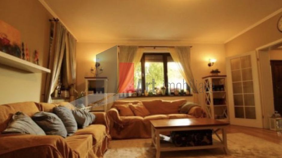 VILA IN BUCURESTII NOI - Poză 1