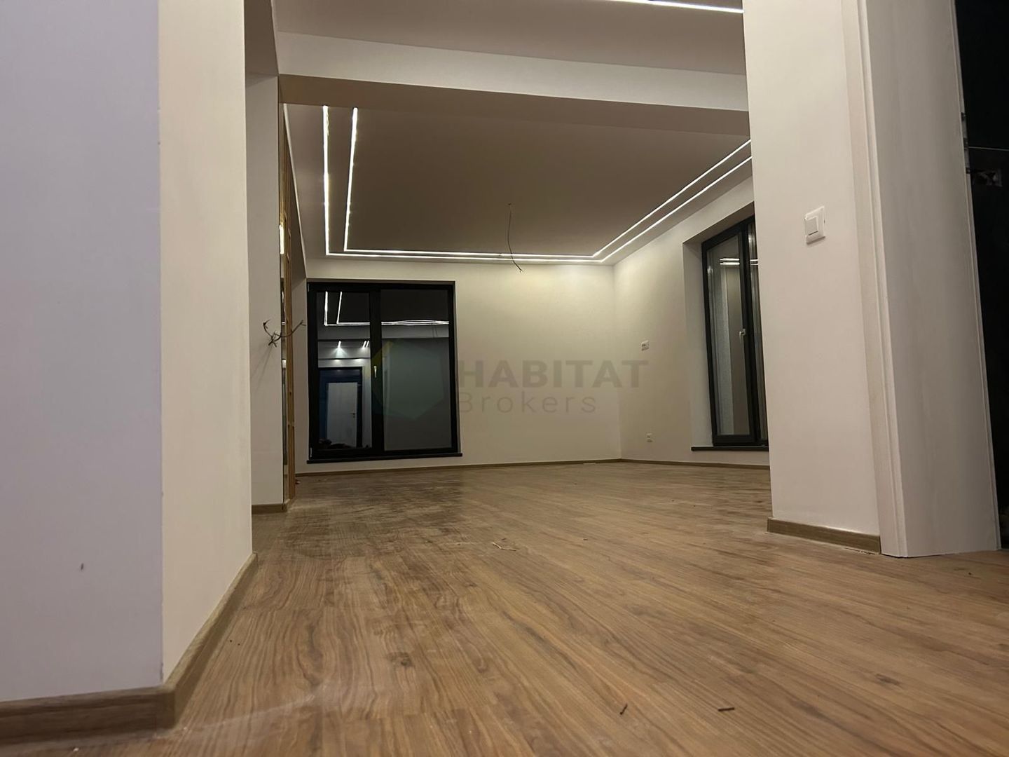 Casă modernă de vânzare / Strada Alexandru Ioan Cuza - Poză 9