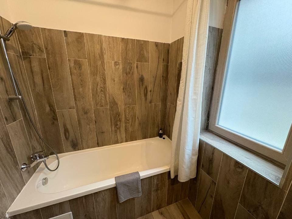 BRASADAS închiriază garsoniera in zona Unirii 2018 balcon. - Poză 8