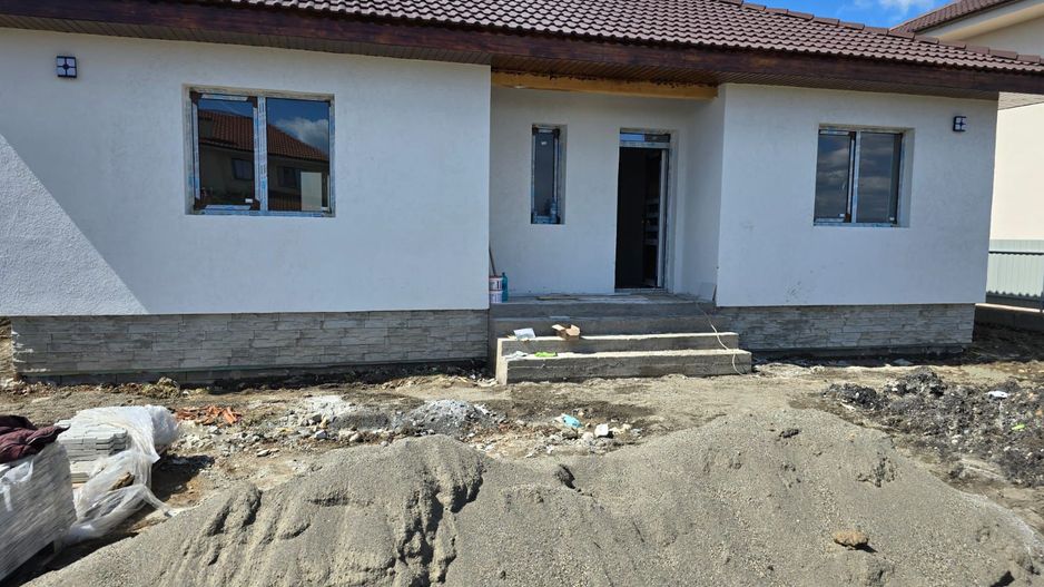 Casa 4 cam.2 băi,1 pivniță 1 dressing,500mp.teren,gard,pavaj - Poză 7