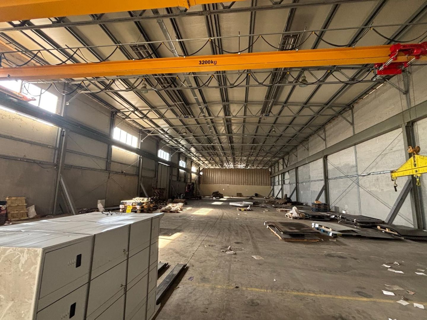 Depozit cu showroom de inchiriat de 1600 mp - Poză 3