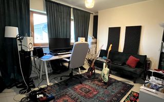 Locuinta spatioasa in triplex - Poză 23