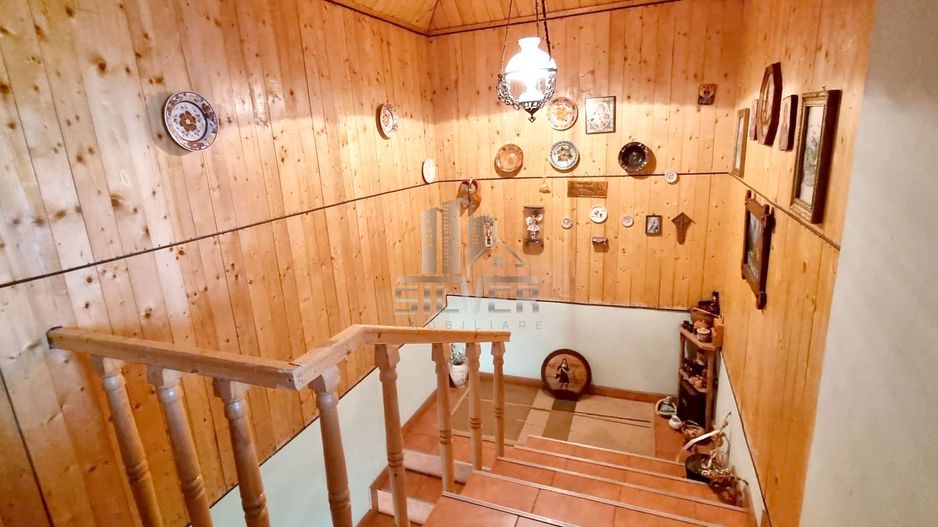Casa pe 3 niveluri cu teren de 1900 mp in Com. Baisoara. - Poză 17