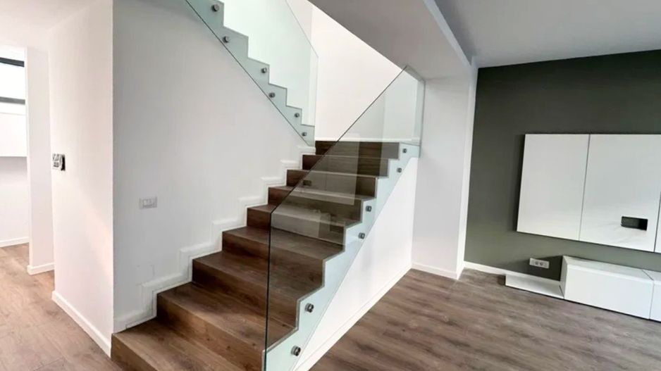 Vilă modernă tip duplex de închiriat în complex Jolie Ville Pipera - Poză 4