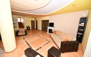Vila spatioasa, pretabil pentru locuit/clinica, zona Micro 17 – Galati - Poză 56