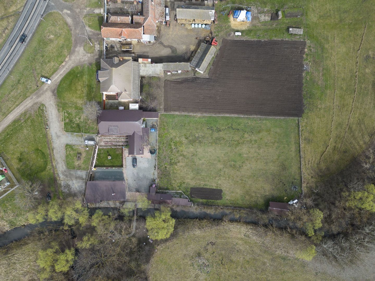 Proprietate imobiliară cu potențial extraordinar! - Poză 65