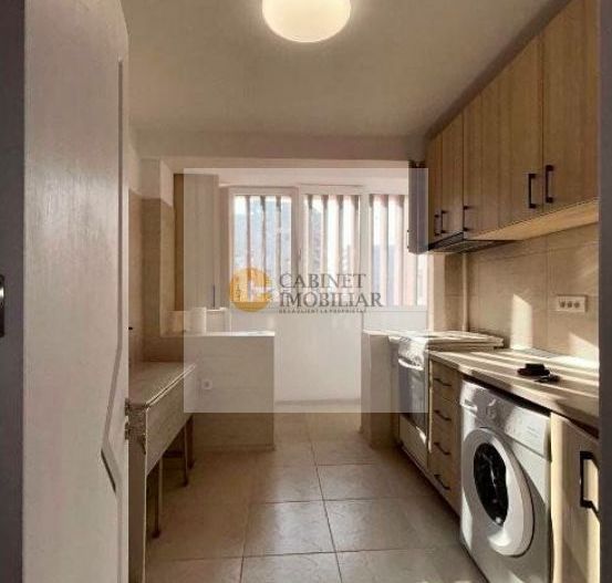 De Vânzare Apartament 3 Camere, 70mp, Etaj Intermediar, Zona Iancului - Poză 3