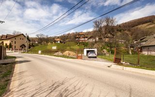 Domeniu de 6.500 mp teren+casa parinteasca,in magia Bucegilor,Moieciu, Brasov. - Poză 2