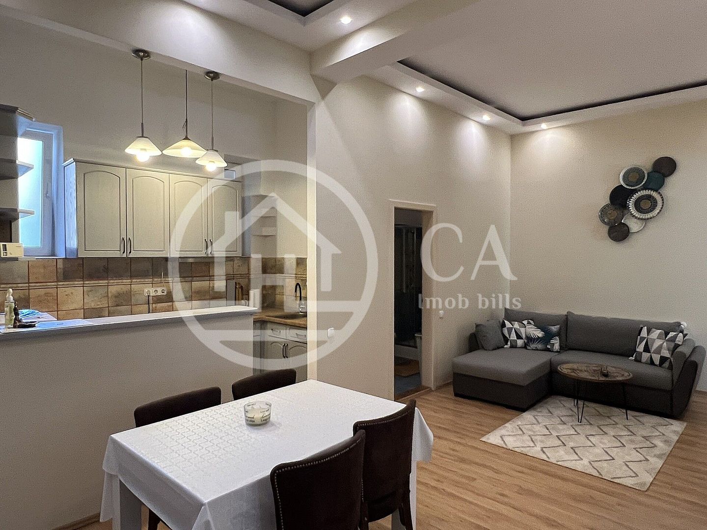 Apartament cu 3 camere de inchiriat Ultracentral Oradea - Poză 2