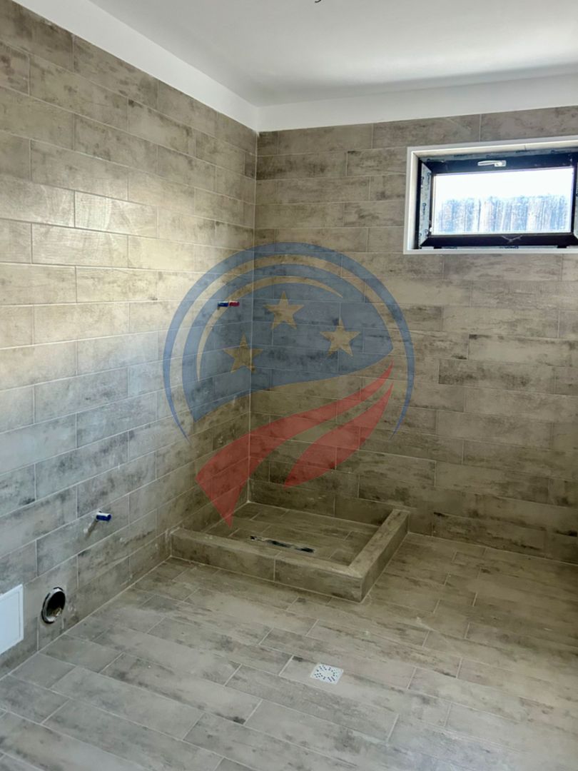 Casă renovată complet, 63 mp utili, teren 200 mp, toate utilitățile - Poză 2