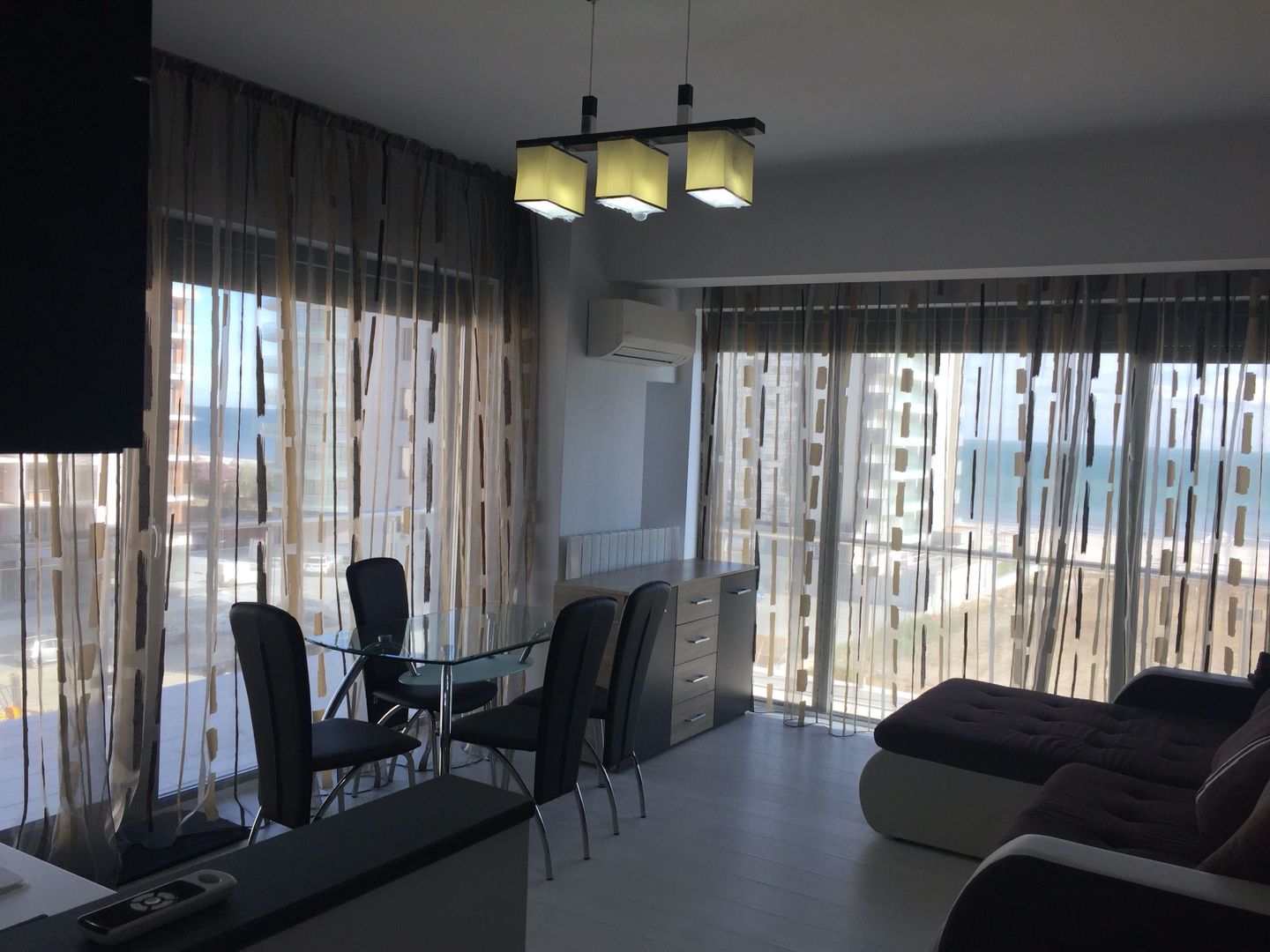 Apartament pe malul Mării, Mamaia! 2 camere 63mp suprafață. Mobilat. - Poză 4