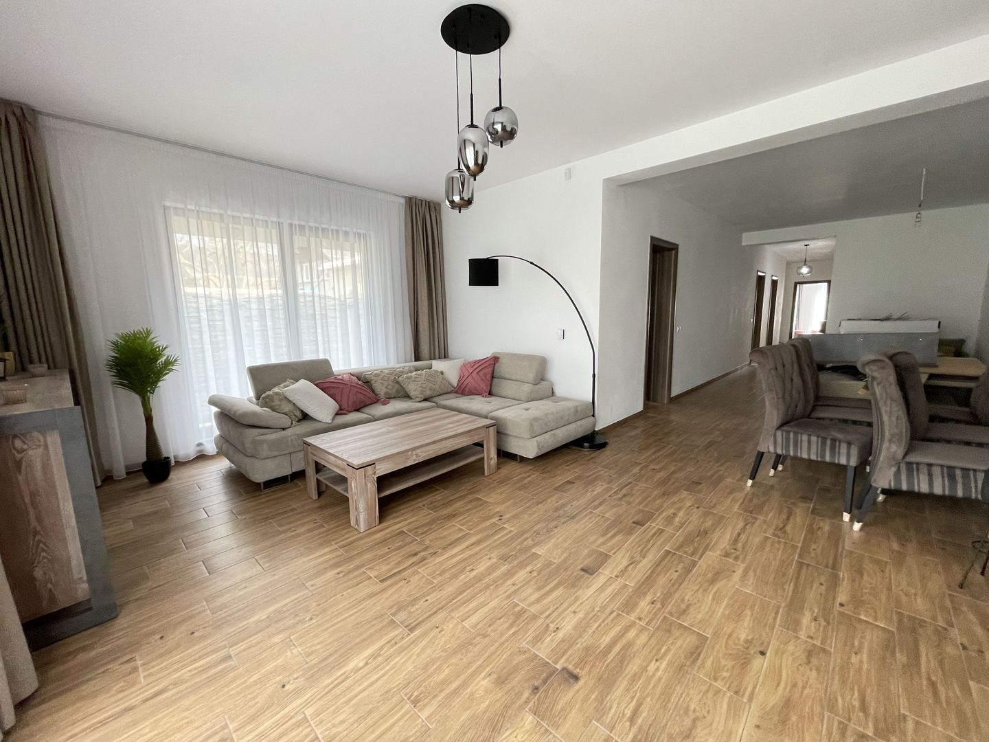 CASA PE PARTER IN ZONA MEHALA - Poză 13