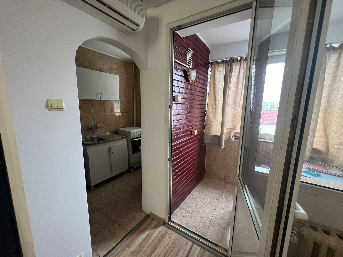 GARSONIERA | PARCUL TITANII | PRISACA DORNEI - Poză 1