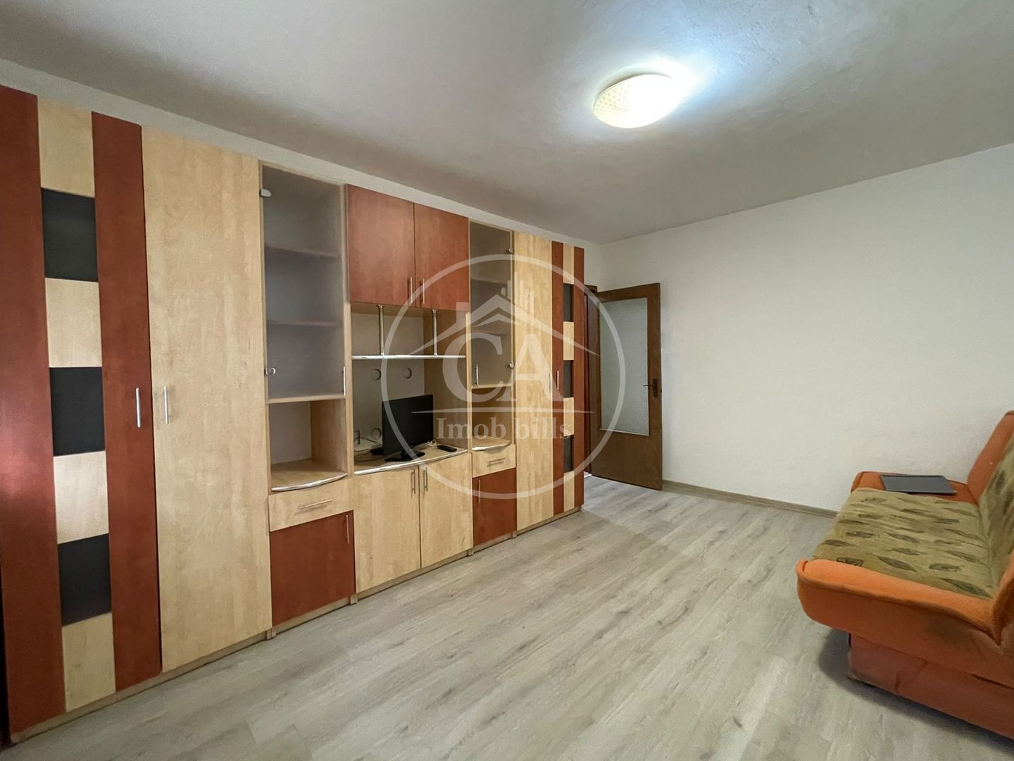 Apartament de vânzare cu 2 camere în zona Rogerius, Oradea - Poză 1