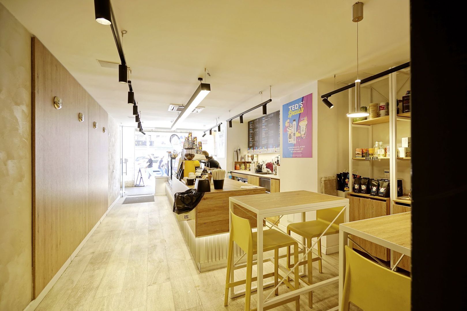 Spatiul comercial Piata Romana ,la coloane - Poză 8