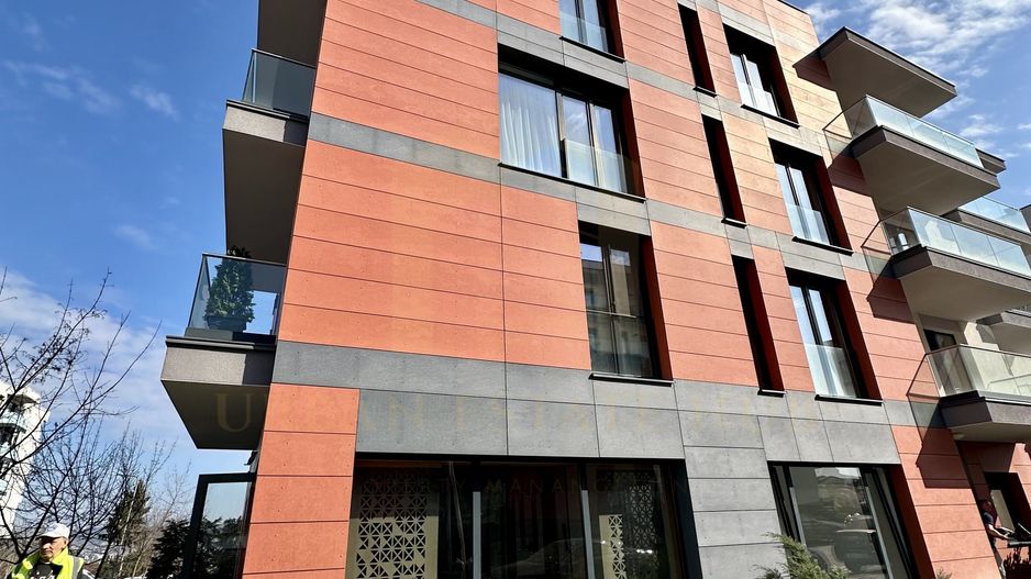 Vanzare apartament 2 camere, decomandat, garaj, Andrei Muresanu - Poză 1