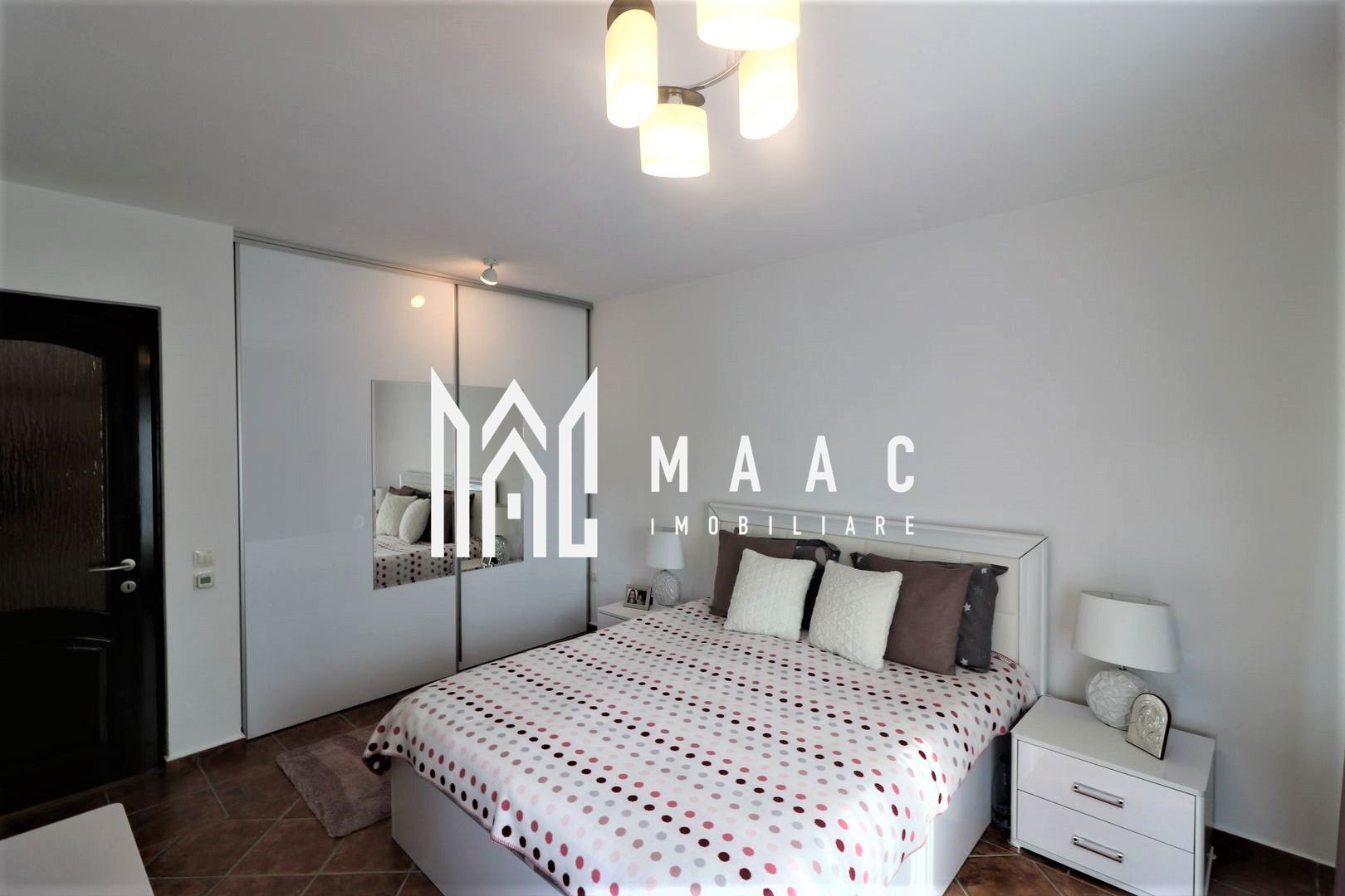 Casa 5 camere | Teren 520 mp | Mobilata | 3 locuri parcare - Poză 1