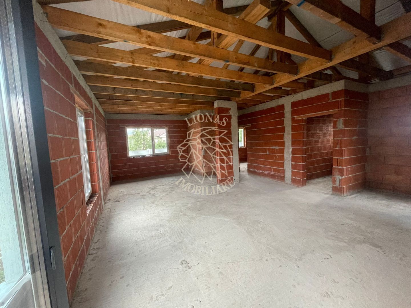 Casa 4 camere 112 mp-2 bai-2 terase-teren 450 mp-Unirea - Poză 2