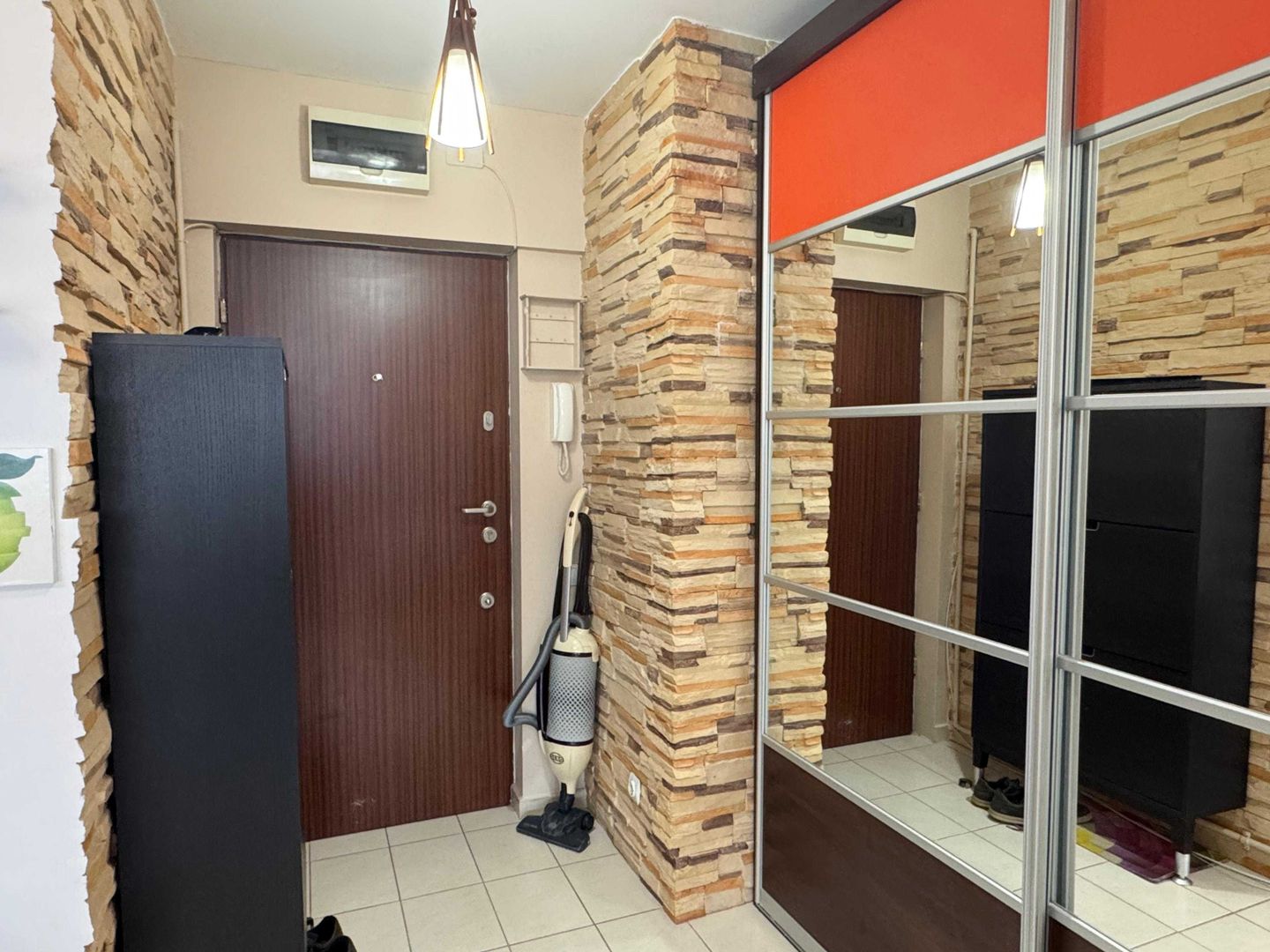 Apartament 3 camere LUX, 2 băi, 2 balcoane, centrală, parcare inclusă, boxă - Poză 8