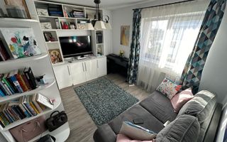 2 Camere Decomandat - Etaj 3 - Zona Alexandru Cel Bun - Poză 1