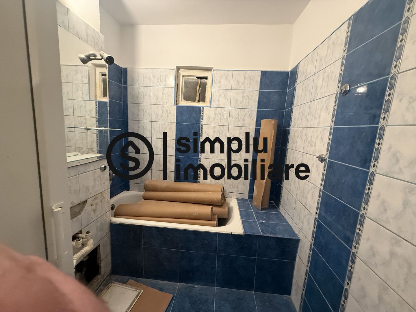 4 decomandate, parter, bilateral, Valea Rosie - 130 000 Euro - Poză 8