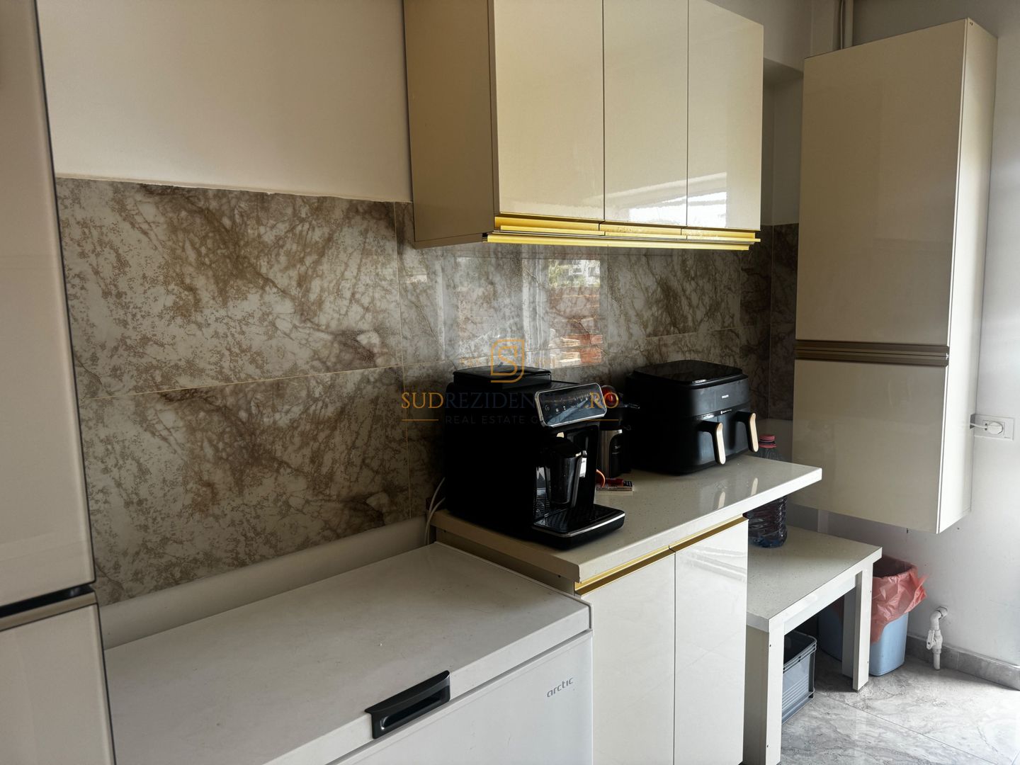APARTAMENT PREMIUM 3 CAMERE | 74 MP | CURTE PROPRIE 61 MP | MOBILAT - Poză 27