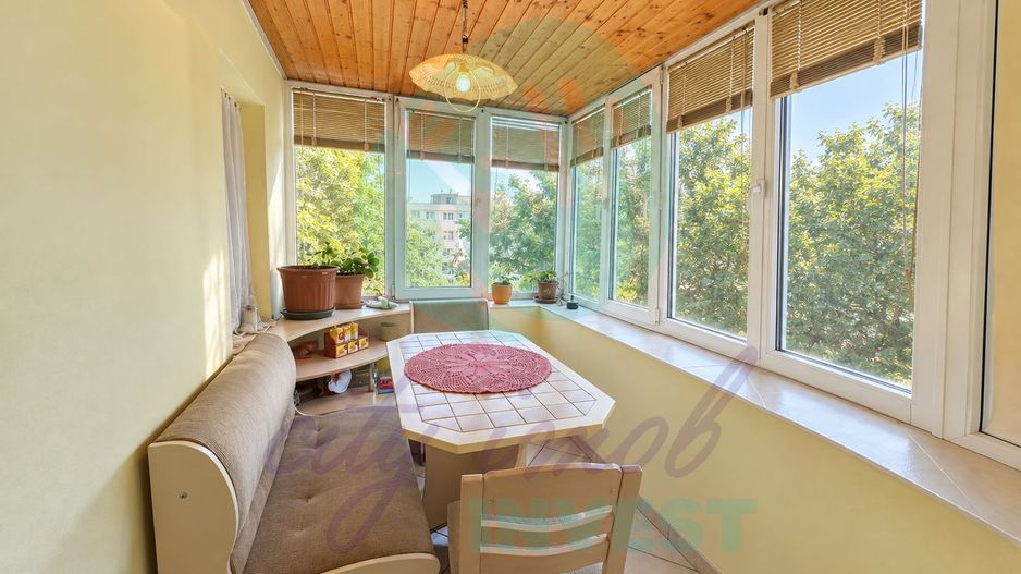 2 camere | Bd. Unirii | 79 mp | Decomandat | Vedere liberă | Etaj 1 - Poză 1
