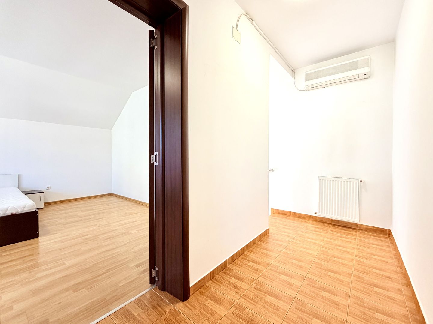 De închiriat – Casă individuală P+M în Dumbrăvița - Poză 12