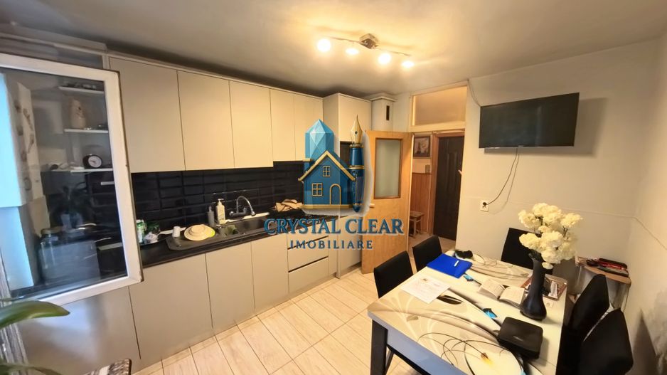 Apartament 3 camere - cartierul Tudor Vladimirescu, Calea Sighișoarei - Poză 1