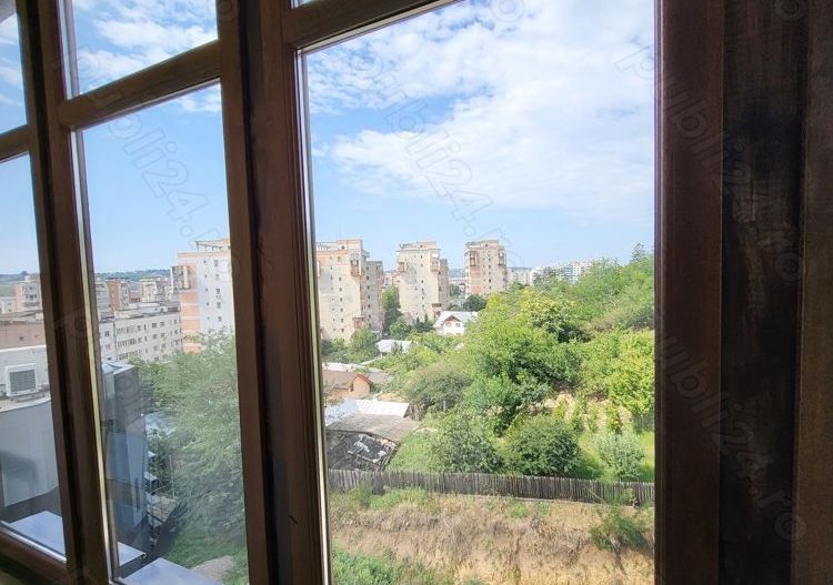 Apartament premium Alpha Bank Pacurari (posibil si birou) 125mp - Poză 1