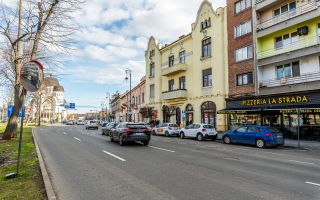 2 apartamente unificate, B-dul Revoluției, Arad. Etajul 1 - Poză 1