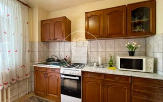 Apartament de vânzare cu 3 camere în zona Dacia, Oradea - Poză 8