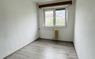 APARTAMENT CU 2 CAMERE SEMIDECOMANDAT ZONA NUFARUL - Poză 3