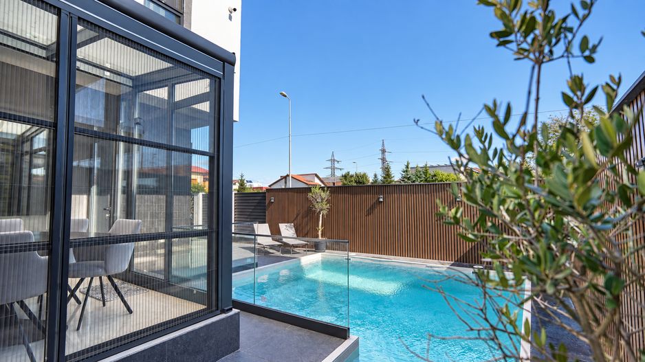 Casă spectaculoasă în Constanța | Design, tehnologie și confort - Poză 37