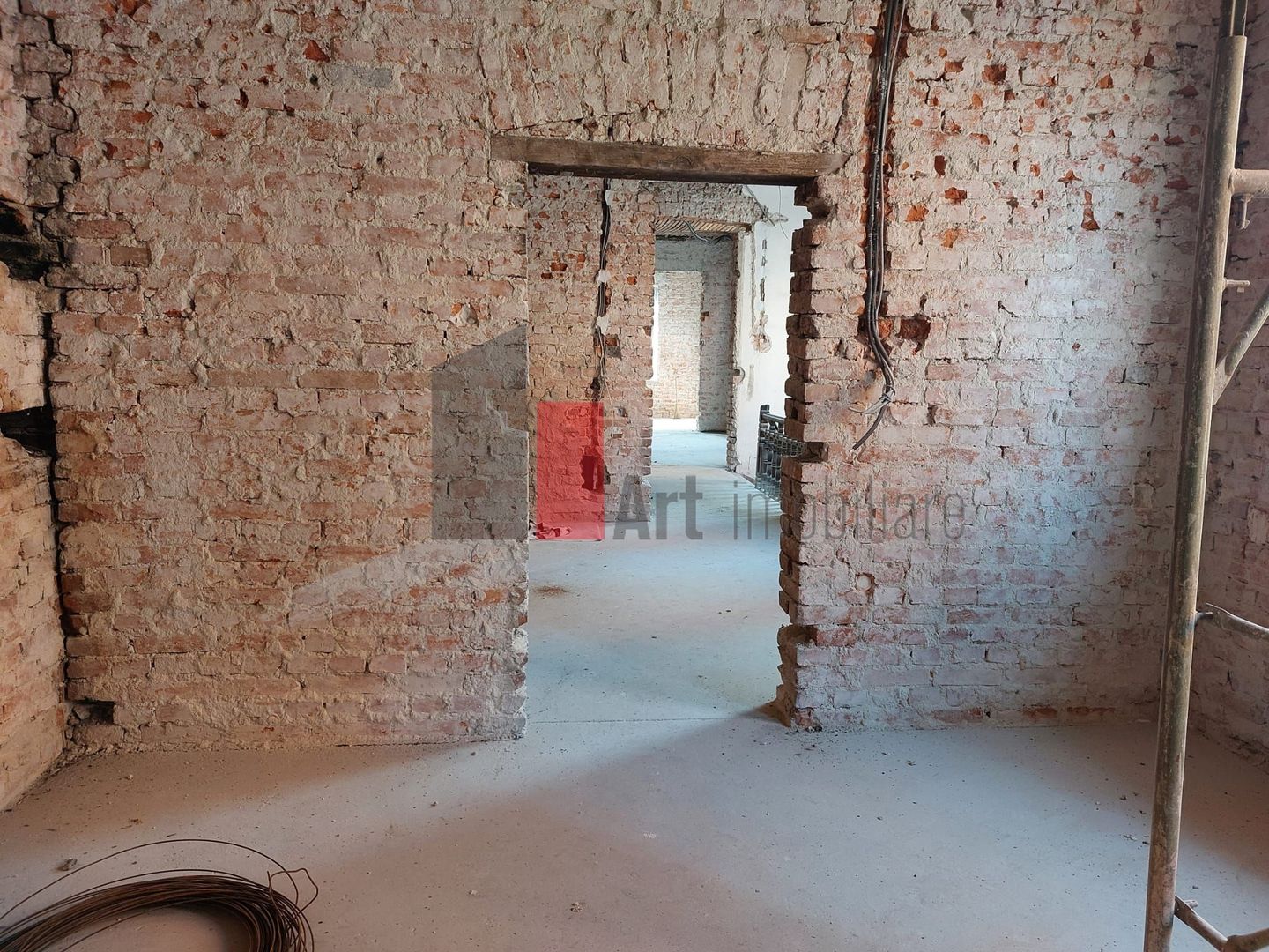 Vila "BRIKO" , Vitan-Mall, pozitie stradala, ideal birouri/comercial - Poză 3