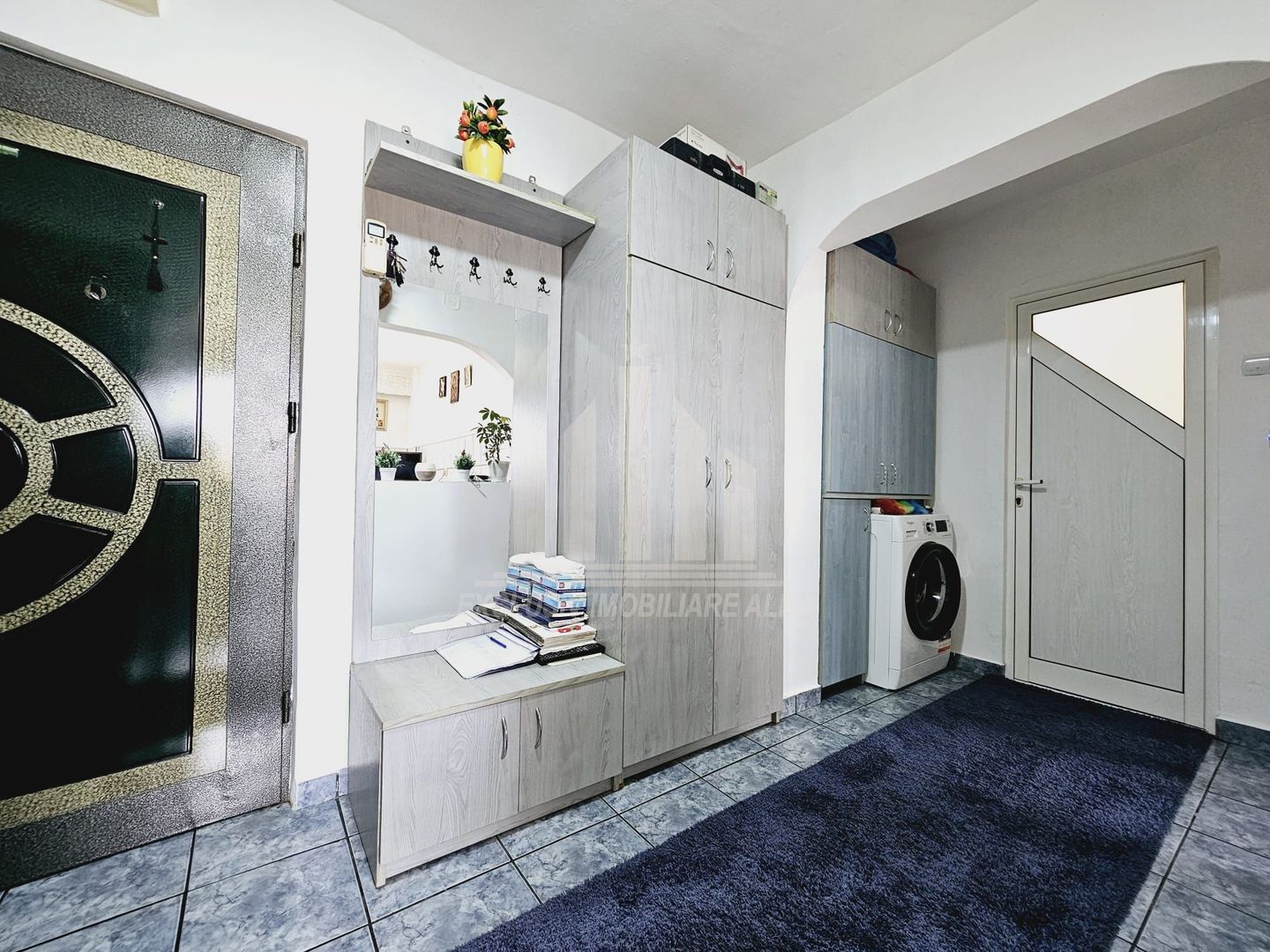 Apartament cu 2 camere decomandate, Cetate - Poză 4