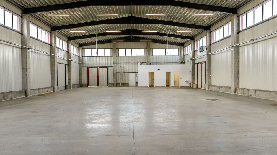 VANDUT - Hala industriala de vanzare in Parc Industrial UTA 2 Arad - Poză 6