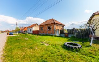 Casă la roșu în Comuna Bocsig, Arad - Poză 1