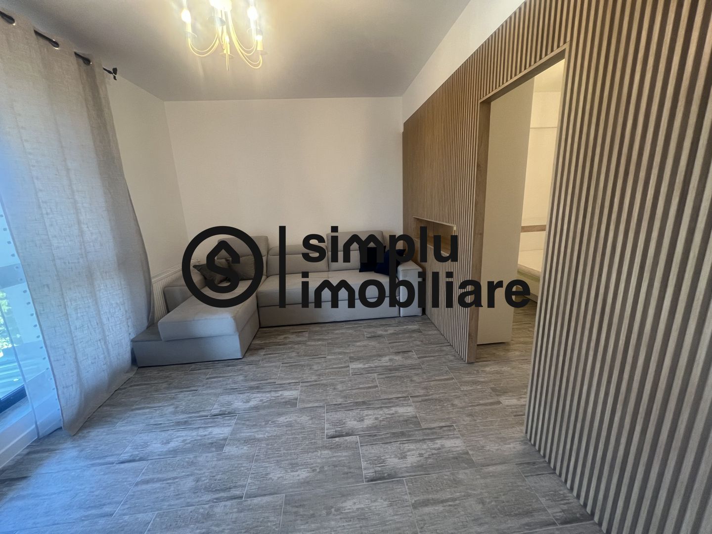 Garsoniera transformata in 2 Camere LUX Zona Stadionului Ion Oblemenco - Poză 2