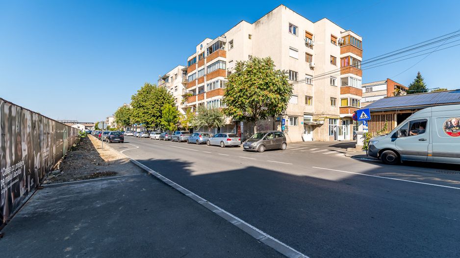 Apartament 3 camere, etaj 1,  zona Băncilor / Podgoria - Poză 1