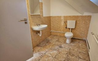 🏢 Spațiu de birouri – 5 camere, 3 băi – Mansardă vilă, Central - Poză 15