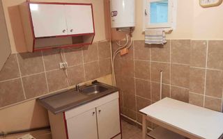 BRASADAS vinde Garsoniera pe Ostrovului la PARTER. - Poză 1